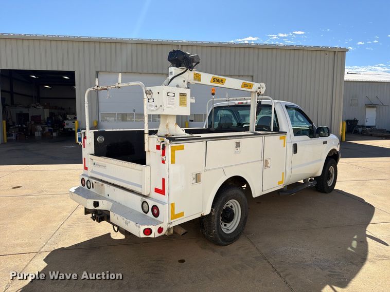 image for item FP3536 2003 Ford F250 Super Duty XL utility bed pickup truck