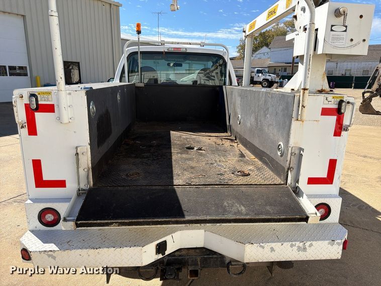 image for item FP3536 2003 Ford F250 Super Duty XL utility bed pickup truck