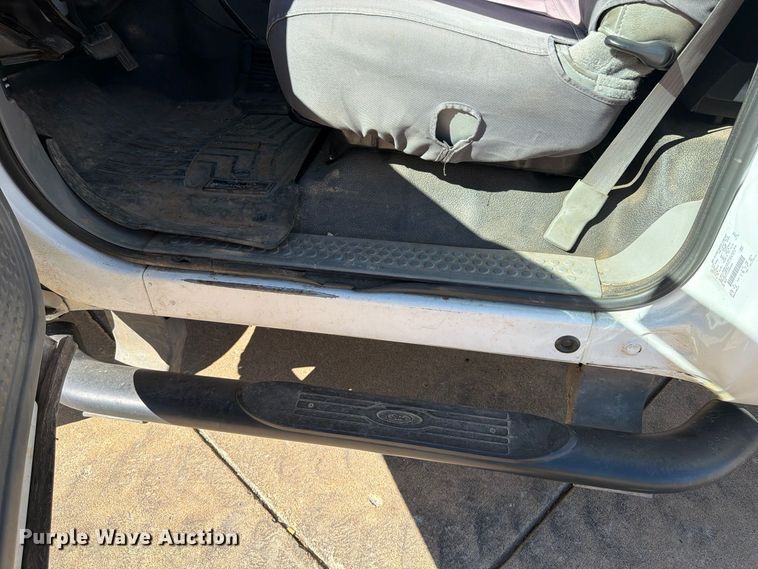 image for item FP3536 2003 Ford F250 Super Duty XL utility bed pickup truck
