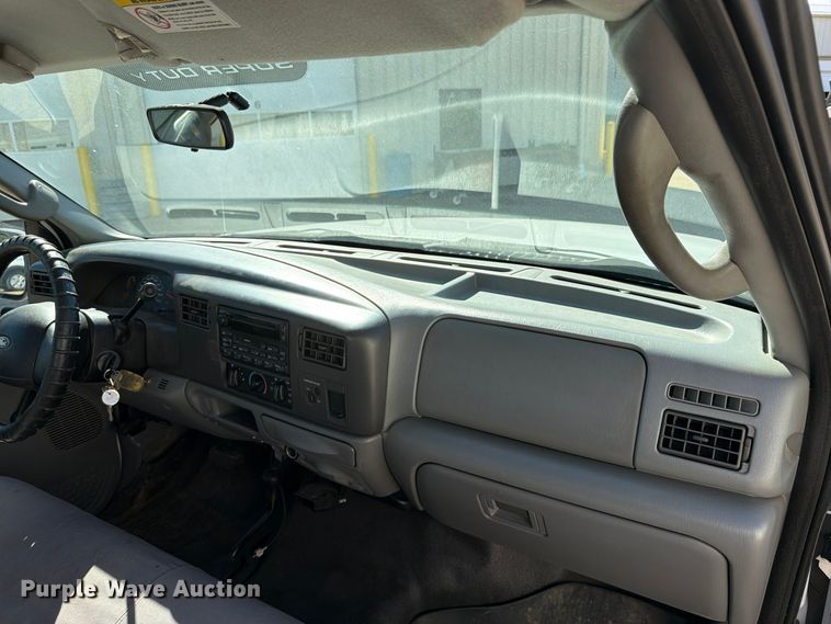 image for item FP3536 2003 Ford F250 Super Duty XL utility bed pickup truck
