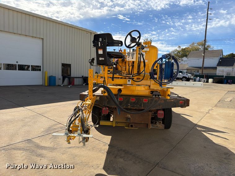 image for item FP3537 Kelly-Creswell 2000L paint striping machine