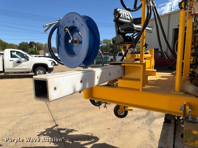 image for item FP3537 Kelly-Creswell 2000L paint striping machine