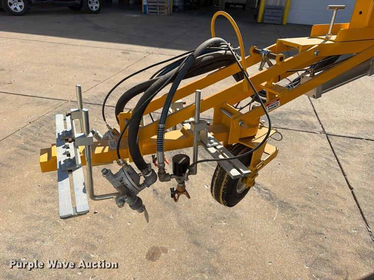 image for item FP3537 Kelly-Creswell 2000L paint striping machine