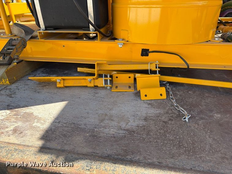 image for item FP3537 Kelly-Creswell 2000L paint striping machine