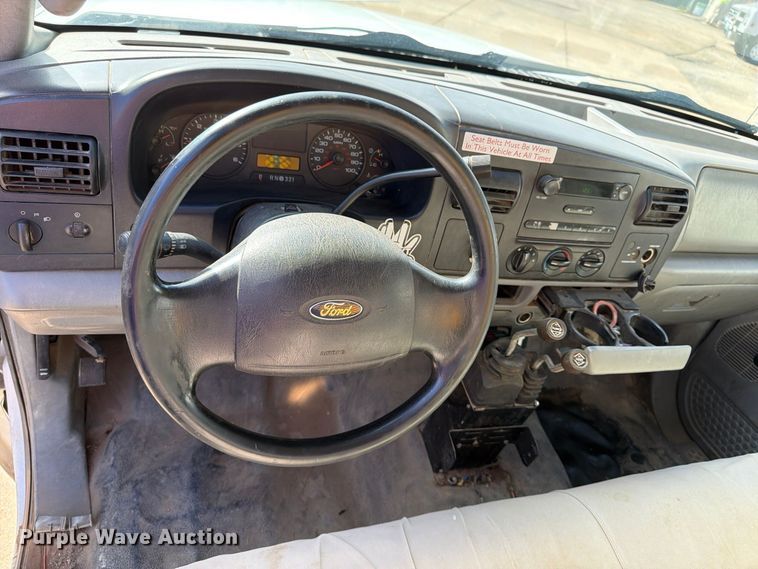 image for item FP3538 2005 Ford F350 Super Duty XL flatbed pickup truck