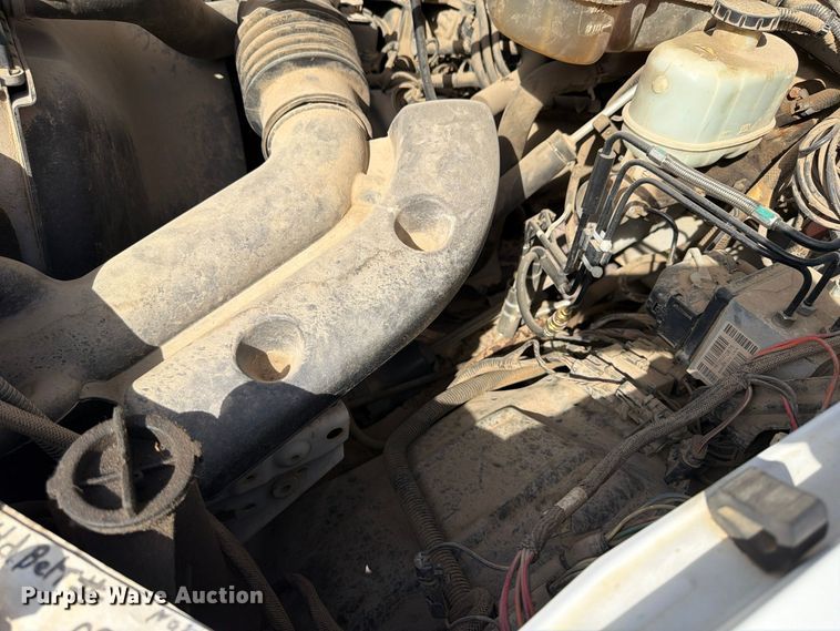 image for item FP3538 2005 Ford F350 Super Duty XL flatbed pickup truck