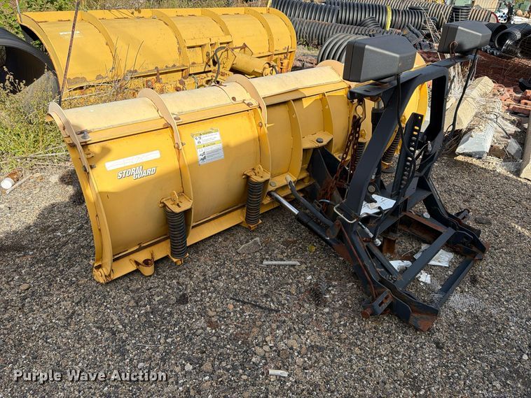 image for item FP3538 2005 Ford F350 Super Duty XL flatbed pickup truck