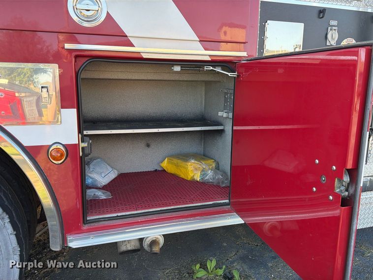 image for item FP4076 1995 Pierce  pumper fire truck