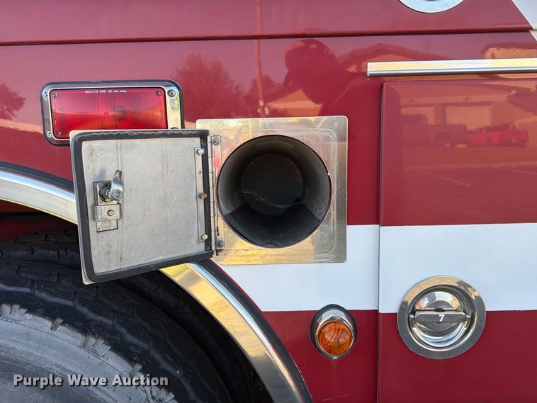 image for item FP4076 1995 Pierce  pumper fire truck