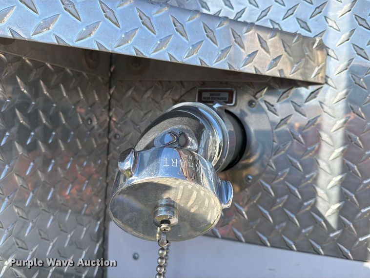 image for item FP4076 1995 Pierce  pumper fire truck