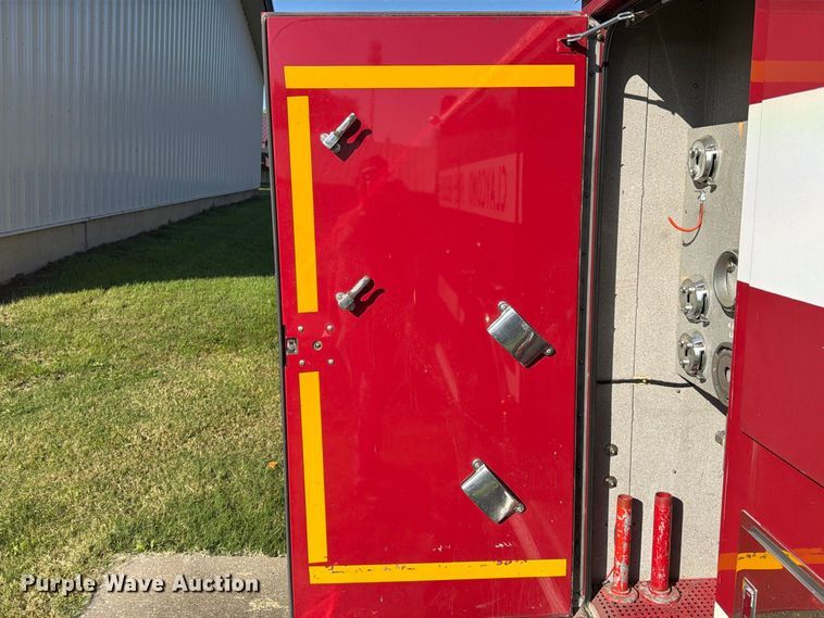 image for item FP4076 1995 Pierce  pumper fire truck