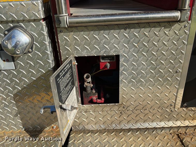 image for item FP4076 1995 Pierce  pumper fire truck