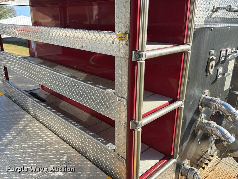 image for item FP4076 1995 Pierce  pumper fire truck