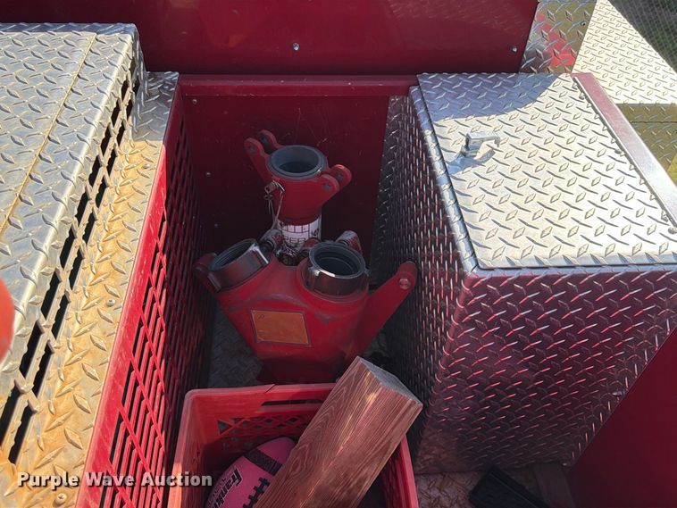 image for item FP4076 1995 Pierce  pumper fire truck