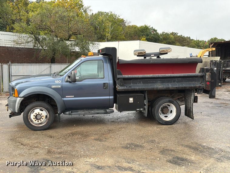 image for item FT6479 2007 Ford F450 Super Duty XL dump truck