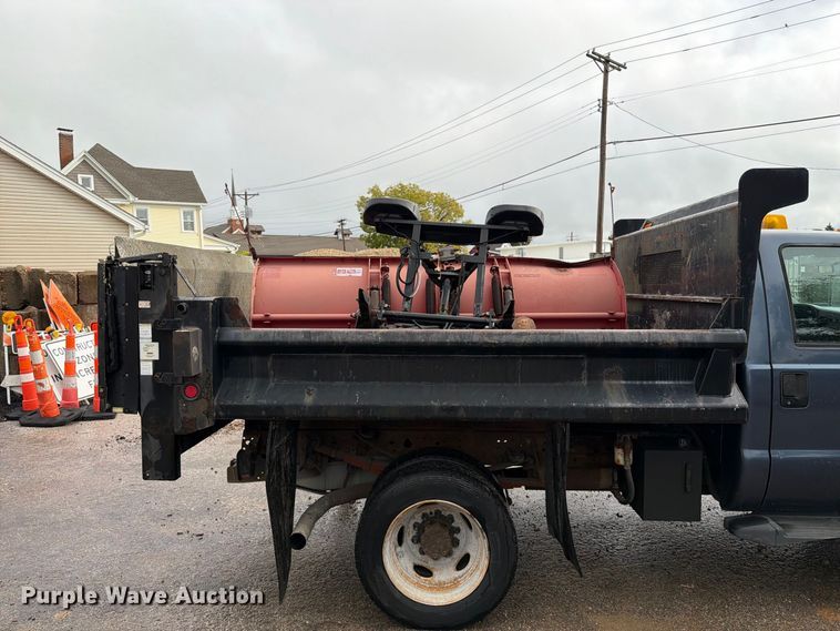 image for item FT6479 2007 Ford F450 Super Duty XL dump truck