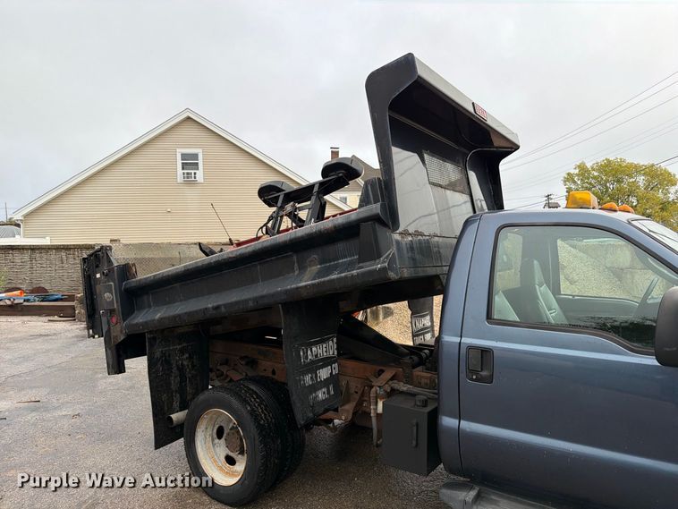 image for item FT6479 2007 Ford F450 Super Duty XL dump truck