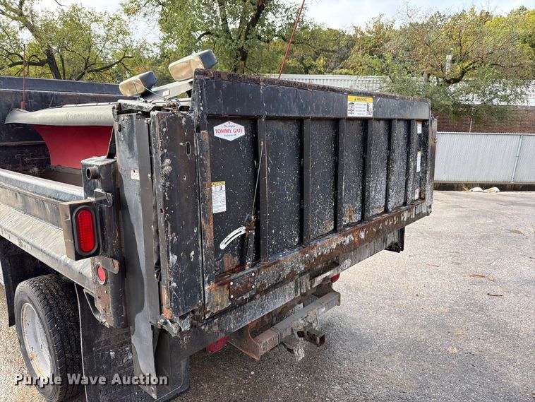 image for item FT6479 2007 Ford F450 Super Duty XL dump truck