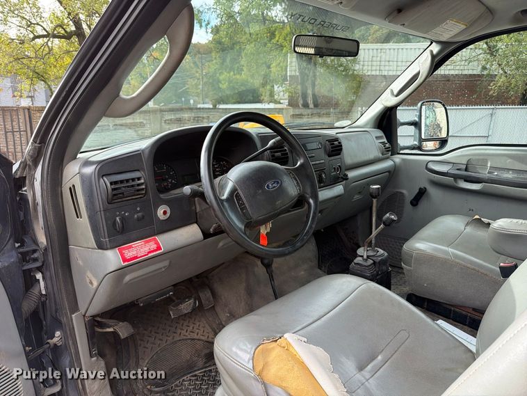 image for item FT6479 2007 Ford F450 Super Duty XL dump truck