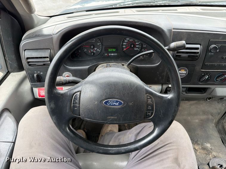 image for item FT6479 2007 Ford F450 Super Duty XL dump truck