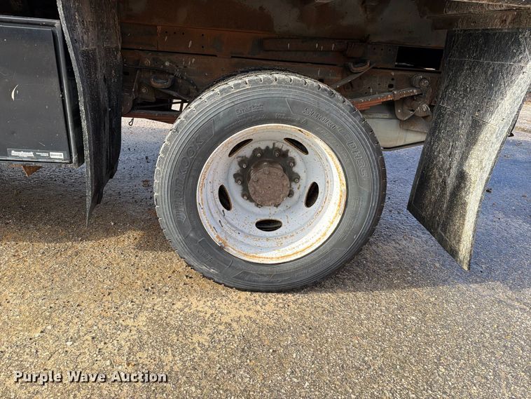 image for item FT6479 2007 Ford F450 Super Duty XL dump truck