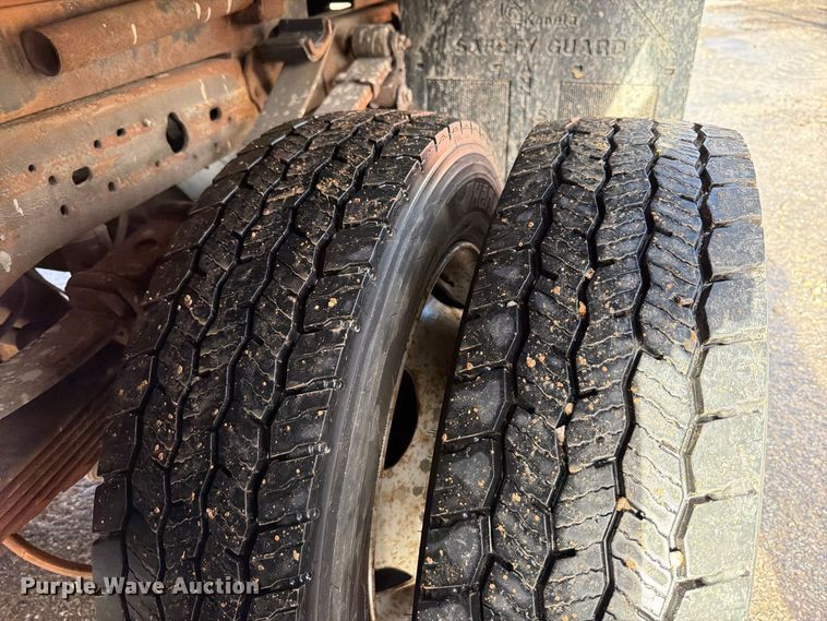 image for item FT6479 2007 Ford F450 Super Duty XL dump truck