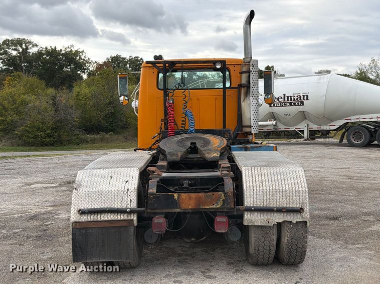 image for item FT6484 1989 International F-2575 semi truck
