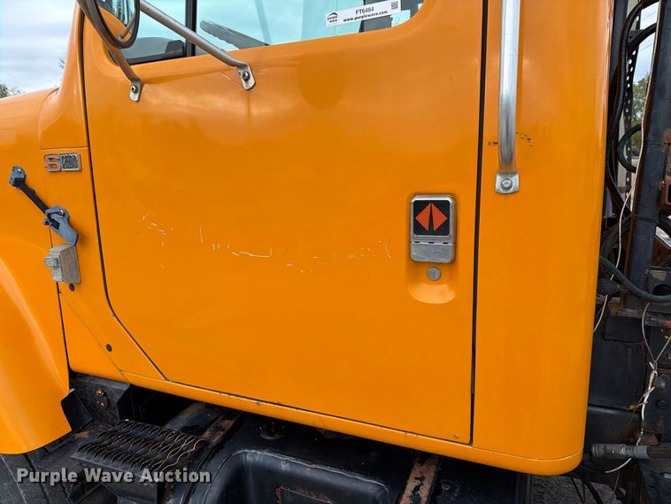 image for item FT6484 1989 International F-2575 semi truck