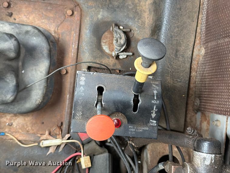 image for item FT6484 1989 International F-2575 semi truck