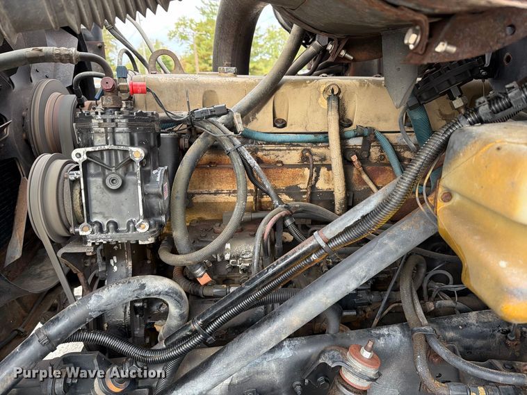 image for item FT6484 1989 International F-2575 semi truck