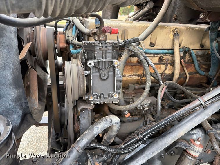 image for item FT6484 1989 International F-2575 semi truck