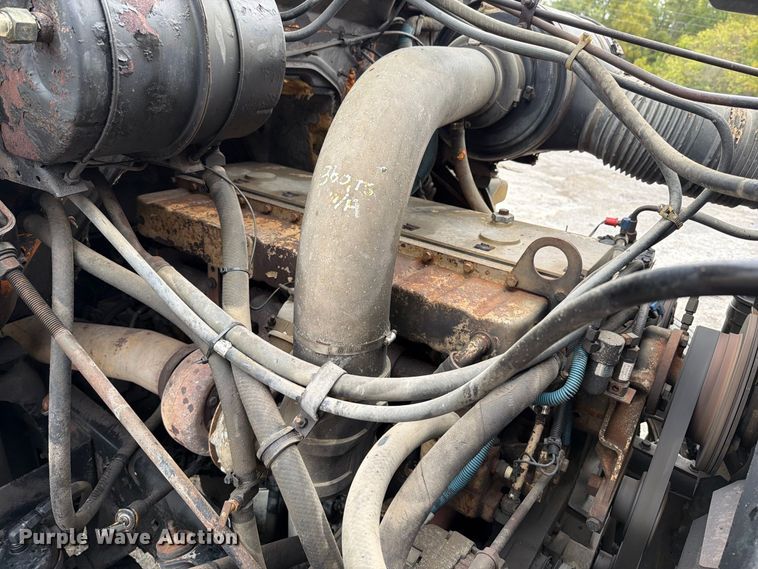 image for item FT6484 1989 International F-2575 semi truck