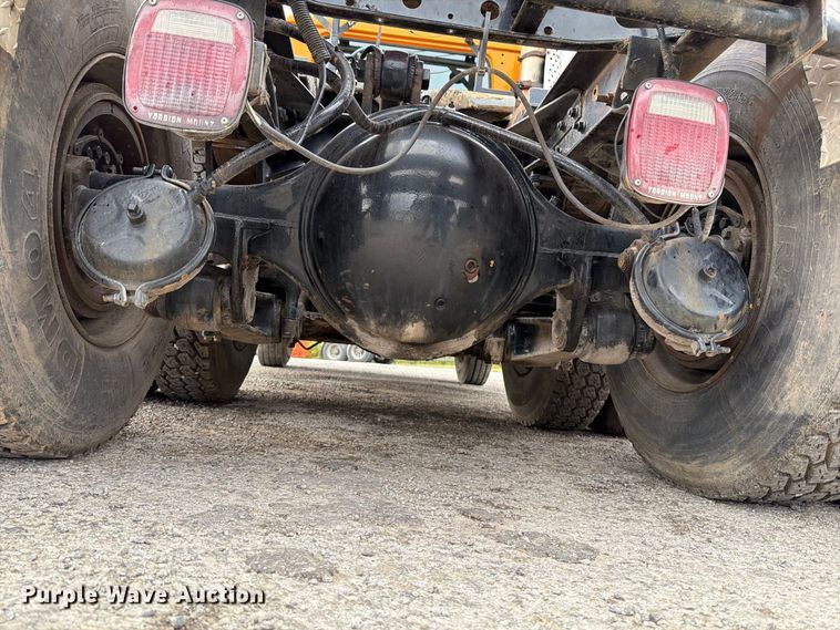 image for item FT6484 1989 International F-2575 semi truck
