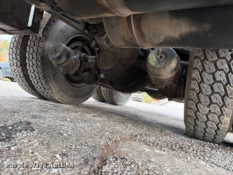 image for item FT6484 1989 International F-2575 semi truck