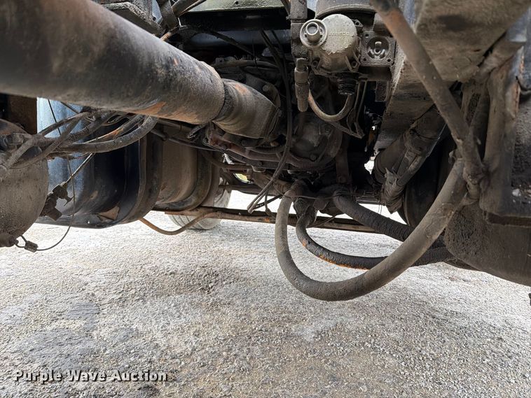 image for item FT6484 1989 International F-2575 semi truck