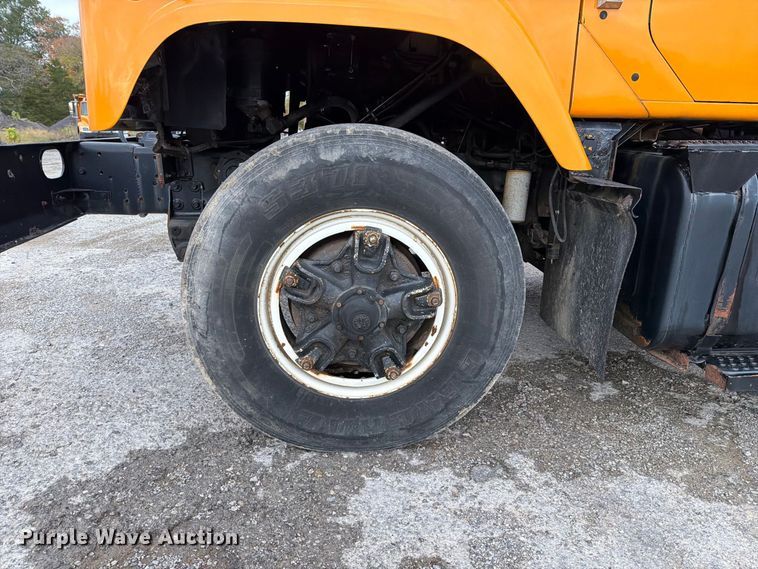 image for item FT6484 1989 International F-2575 semi truck