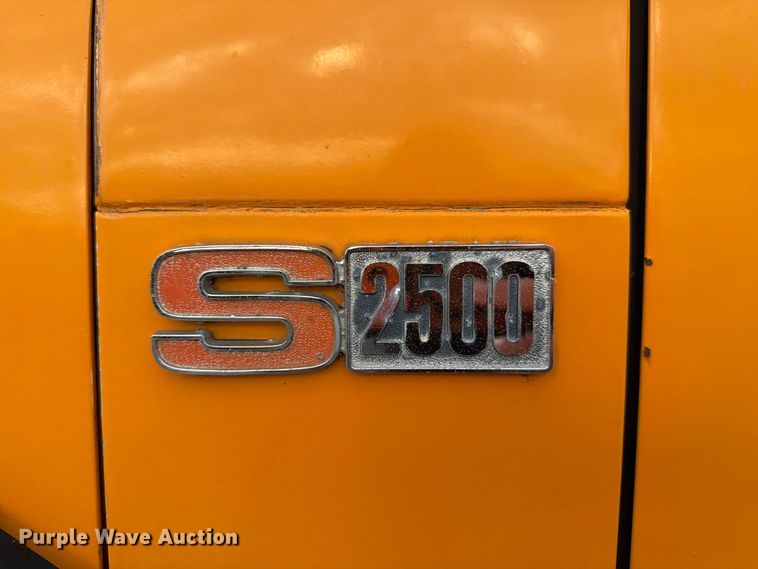 image for item FT6484 1989 International F-2575 semi truck