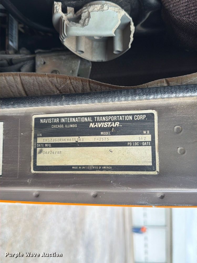 image for item FT6484 1989 International F-2575 semi truck