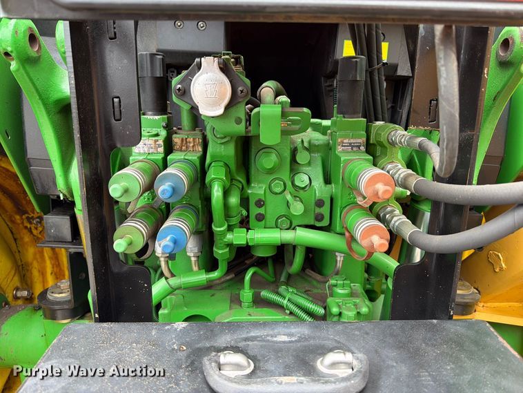image for item FT6485 2010 John Deere 7230 MFWD tractor