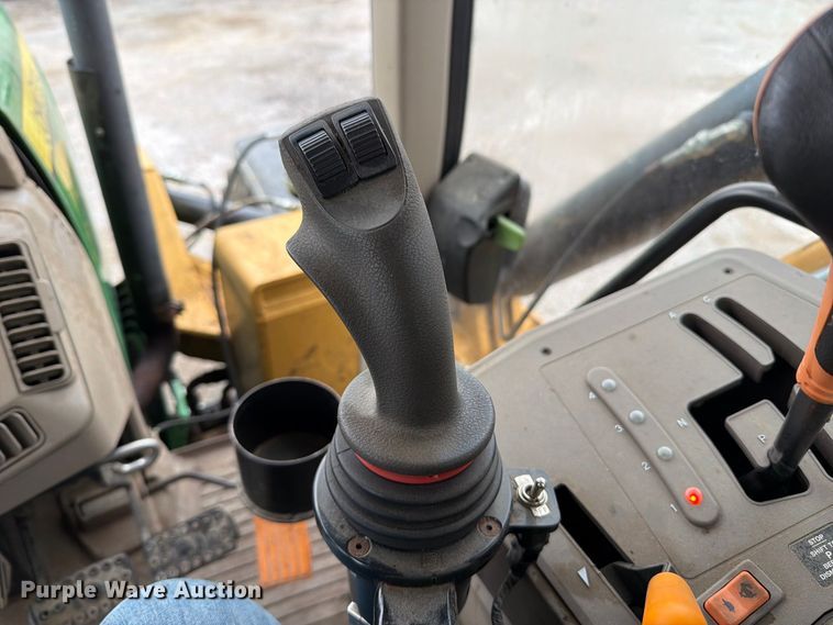 image for item FT6485 2010 John Deere 7230 MFWD tractor