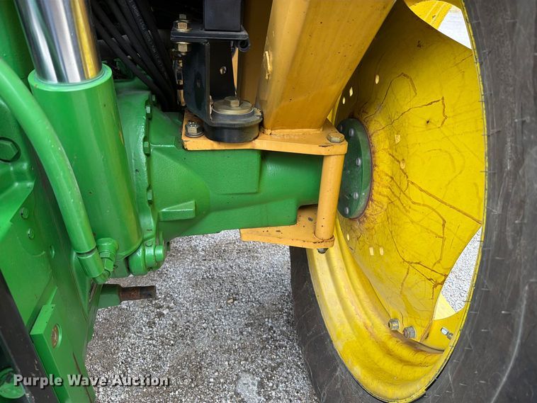 image for item FT6485 2010 John Deere 7230 MFWD tractor