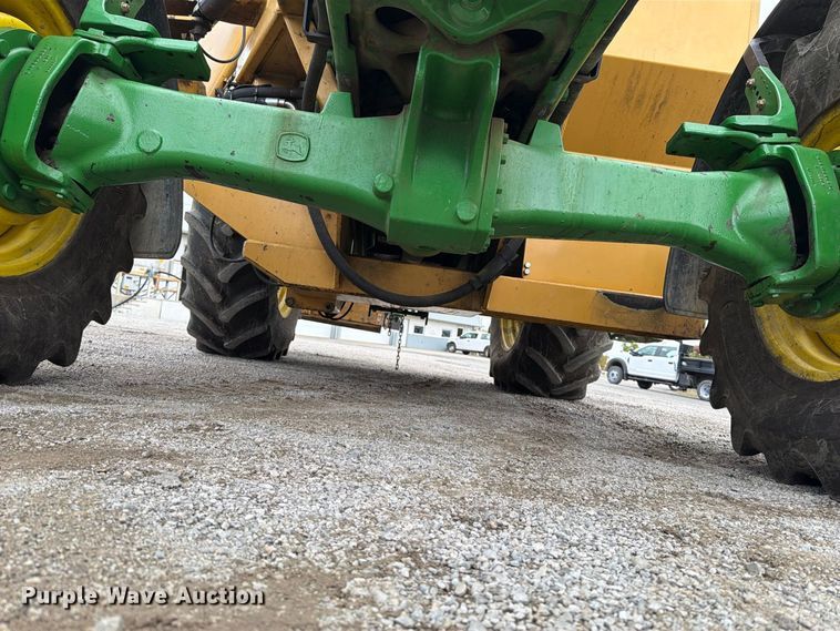 image for item FT6485 2010 John Deere 7230 MFWD tractor
