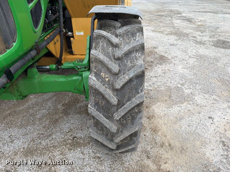 image for item FT6485 2010 John Deere 7230 MFWD tractor