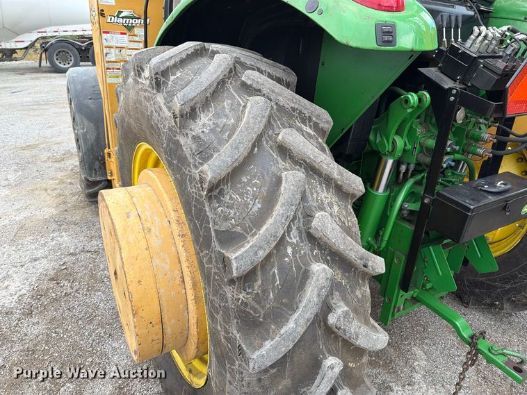 image for item FT6485 2010 John Deere 7230 MFWD tractor