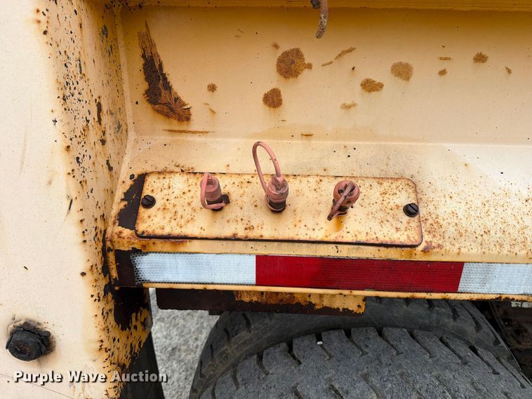 image for item FT6486 2011 International 7500 dump truck