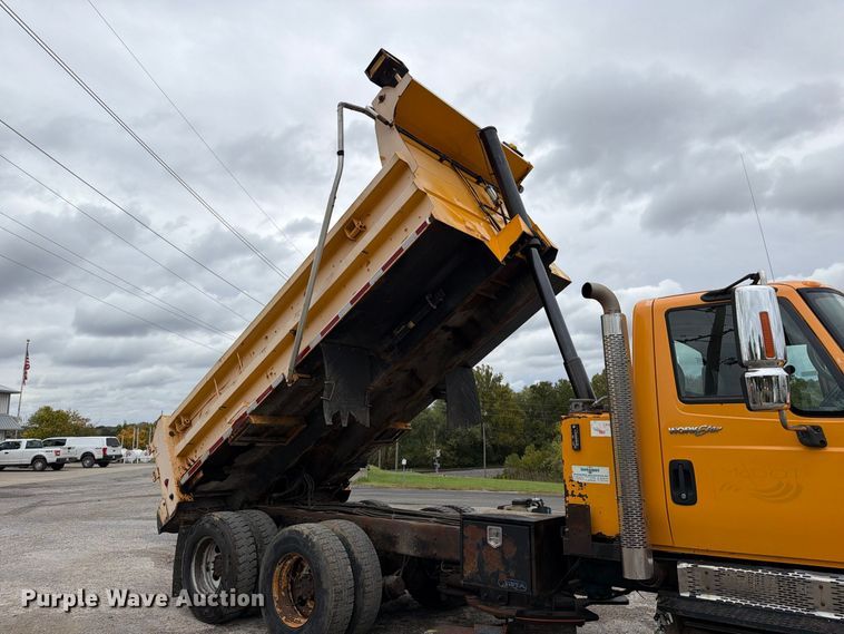 image for item FT6486 2011 International 7500 dump truck