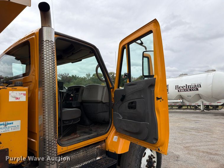 image for item FT6486 2011 International 7500 dump truck