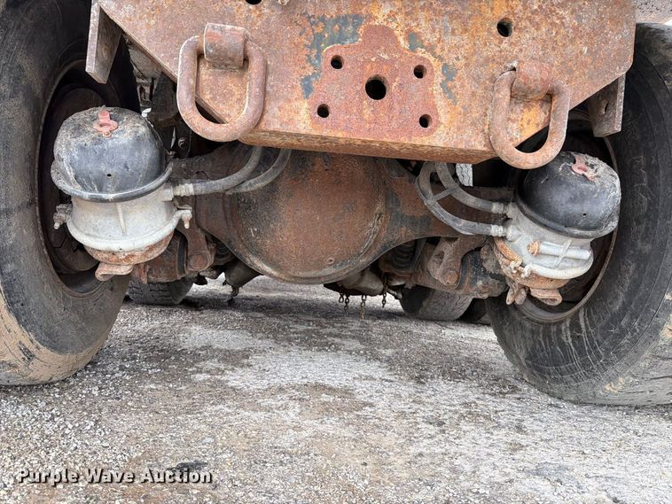 image for item FT6486 2011 International 7500 dump truck