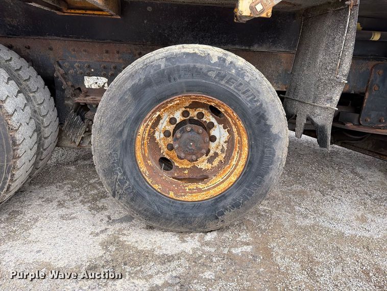 image for item FT6486 2011 International 7500 dump truck