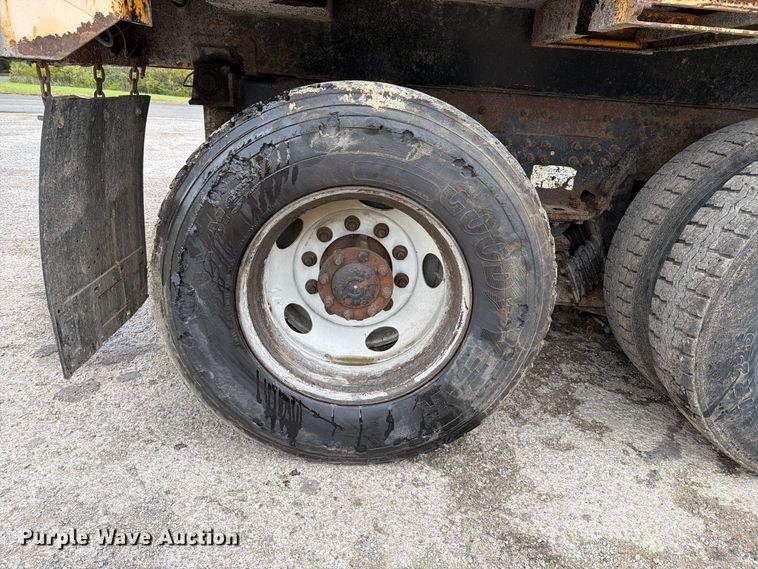 image for item FT6486 2011 International 7500 dump truck
